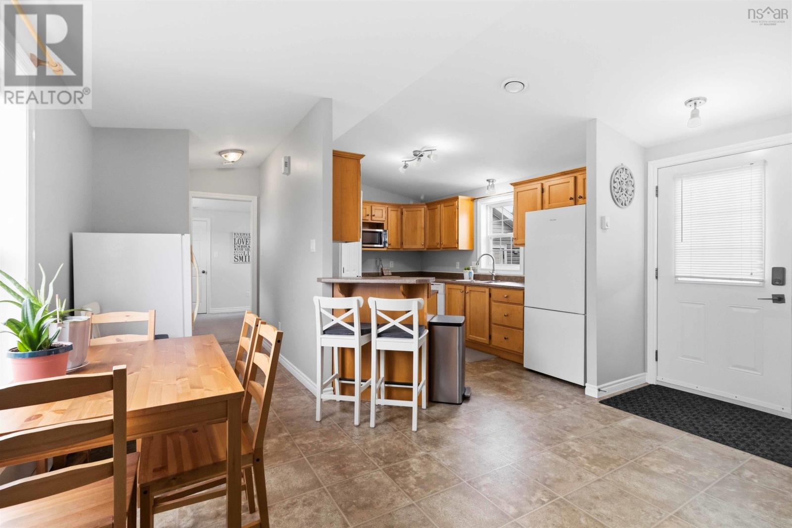 117 Juniper Crescent - Image 11