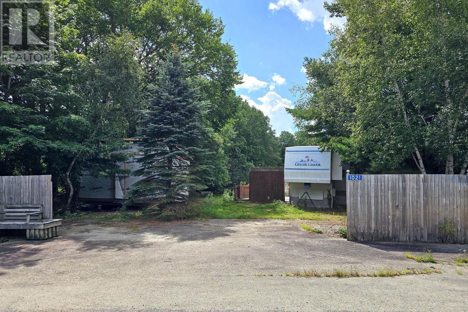 1021 Highway 8