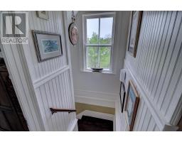 454 Seaforest Drive thumbnail 14