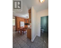 24 Brookfield Avenue thumbnail 3