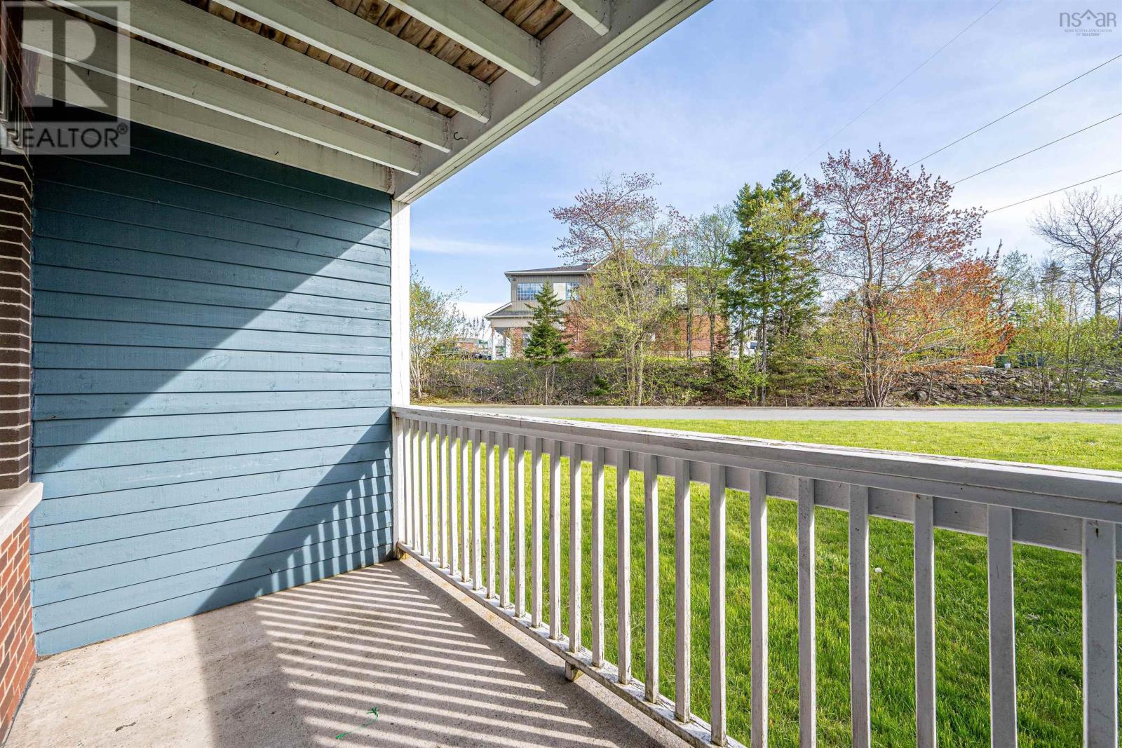 #102 512 Parkland Drive - 27