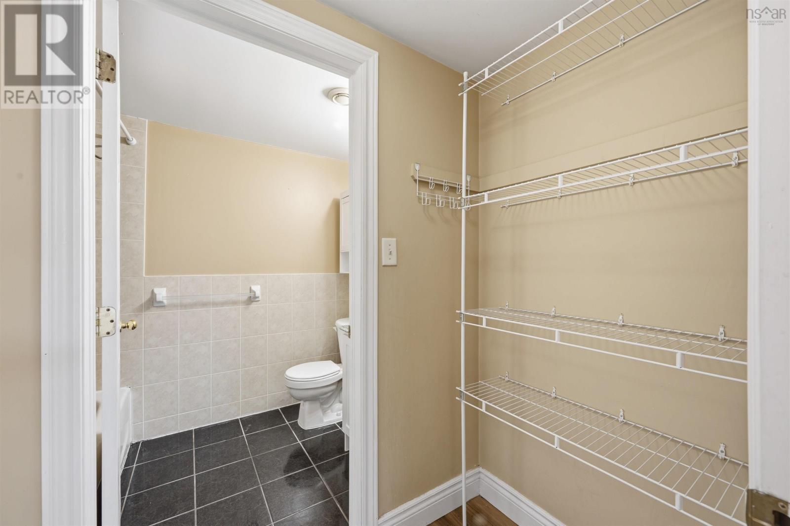 #102 512 Parkland Drive - Image 20