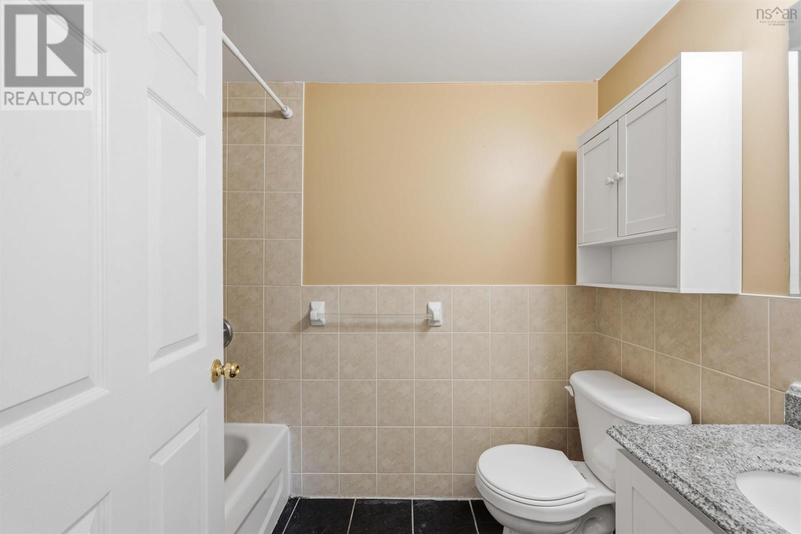 #102 512 Parkland Drive - Image 22