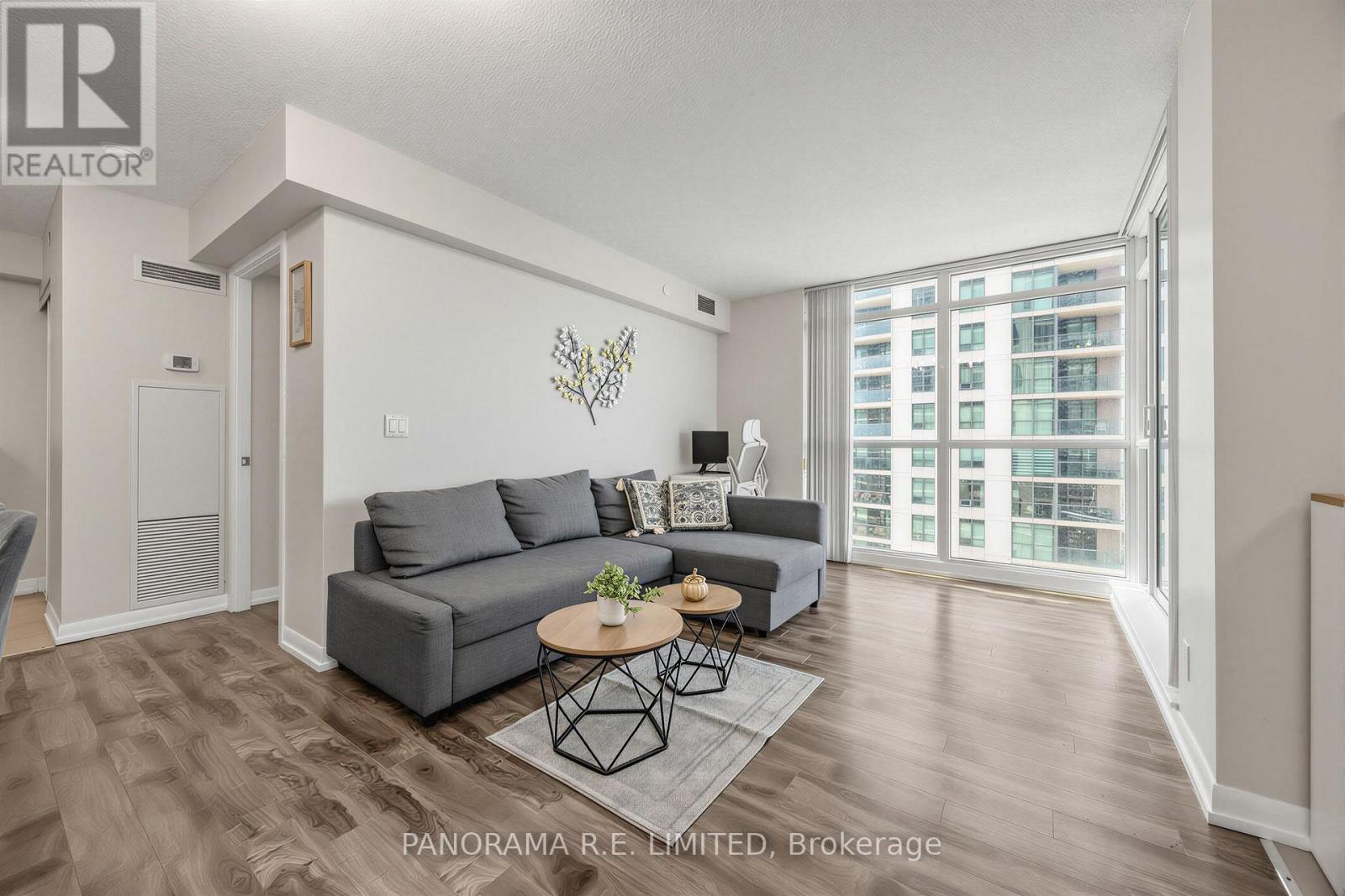 #807 215 SHERWAY GARDENS ROAD - Image 3