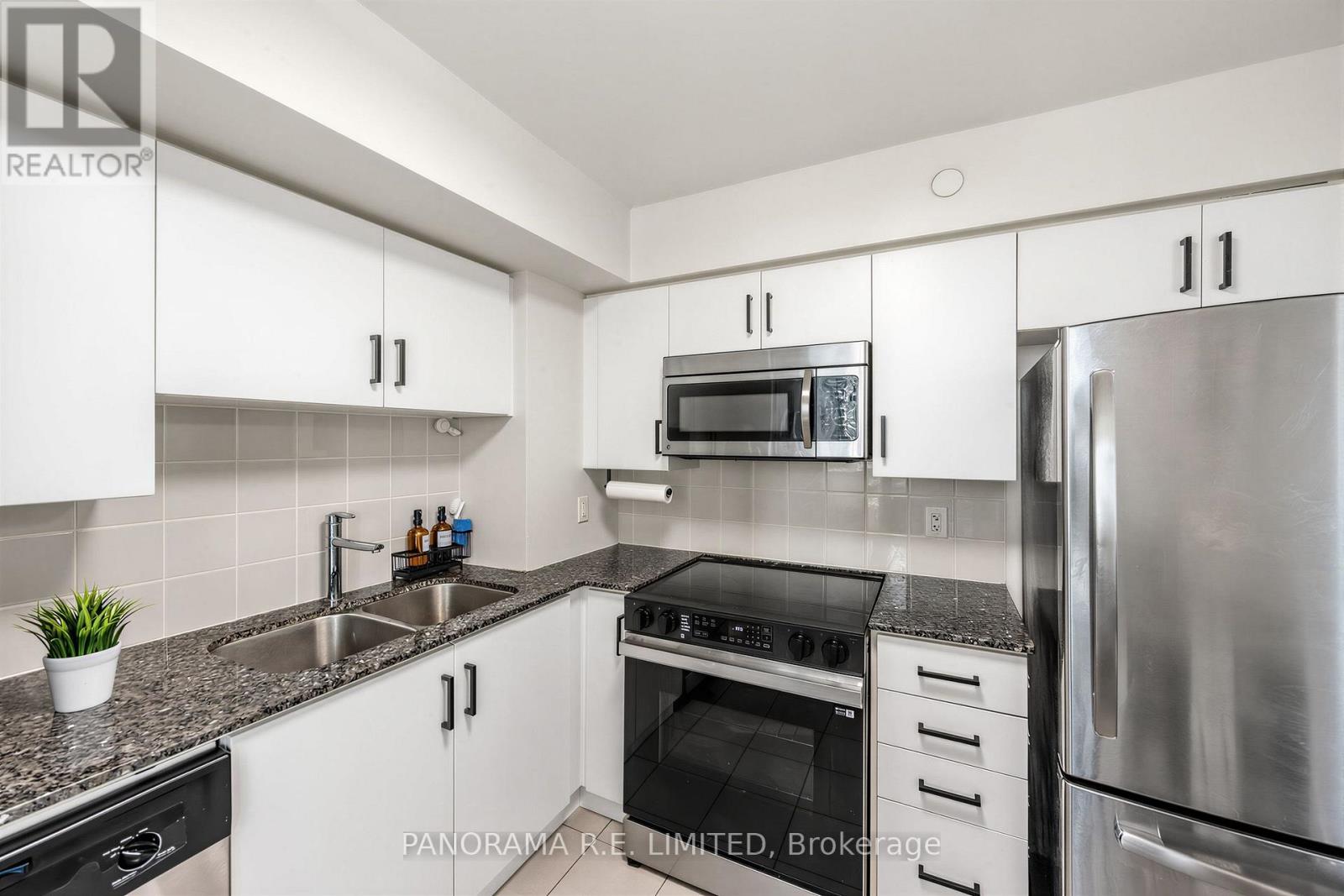 #807 215 SHERWAY GARDENS ROAD - 7