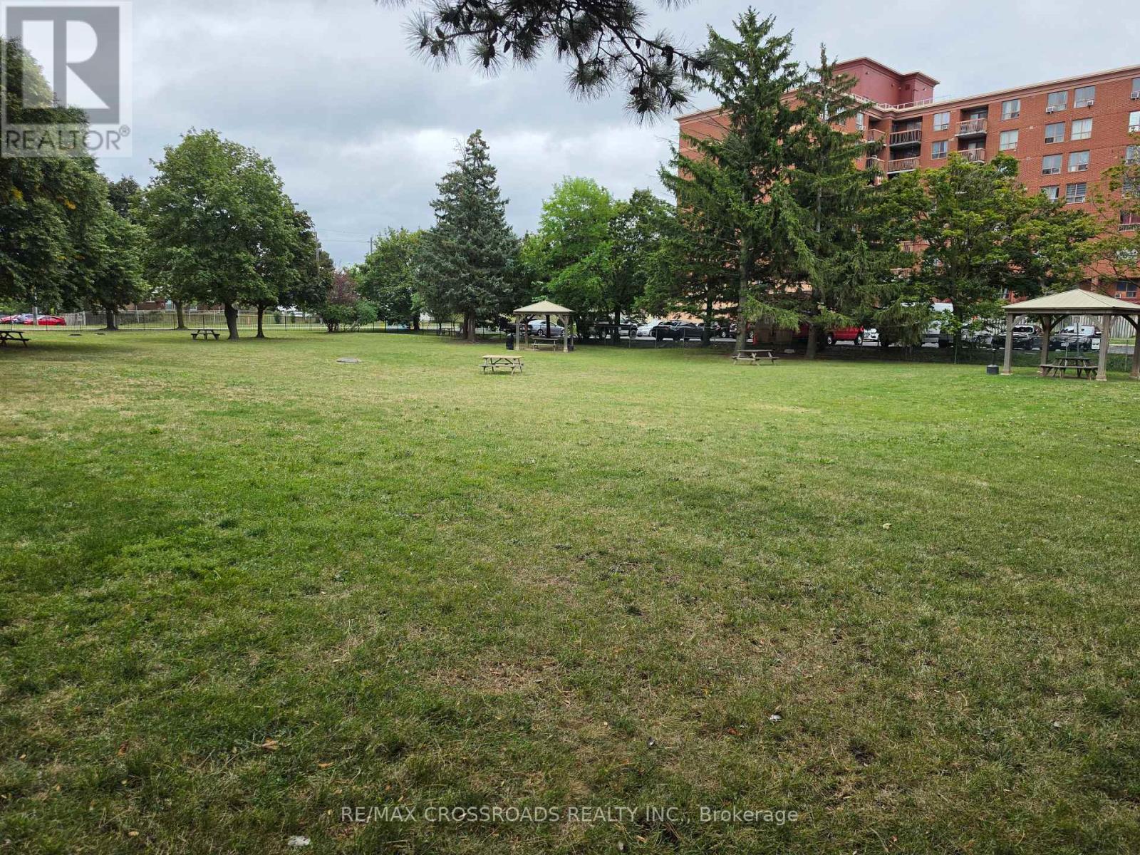#1004 5 FRITH ROAD - Image 27