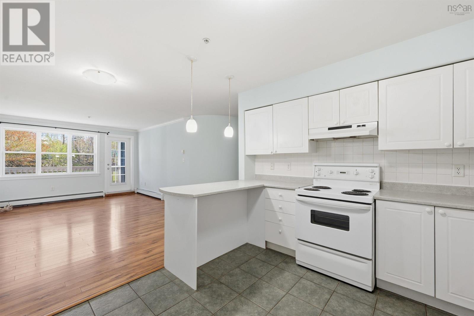 #102 512 Parkland Drive - 8