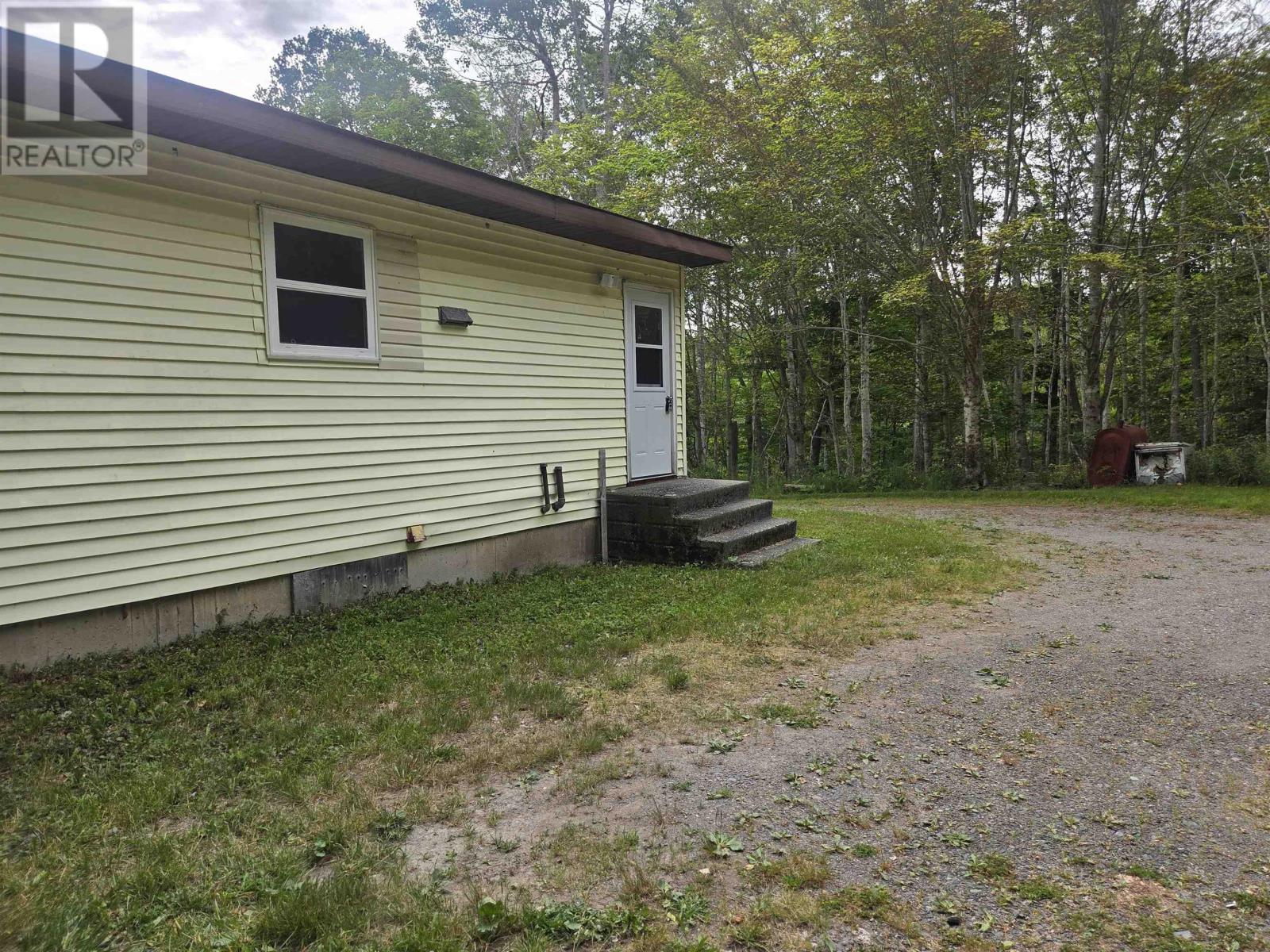 90 Riverview Road - Image 4