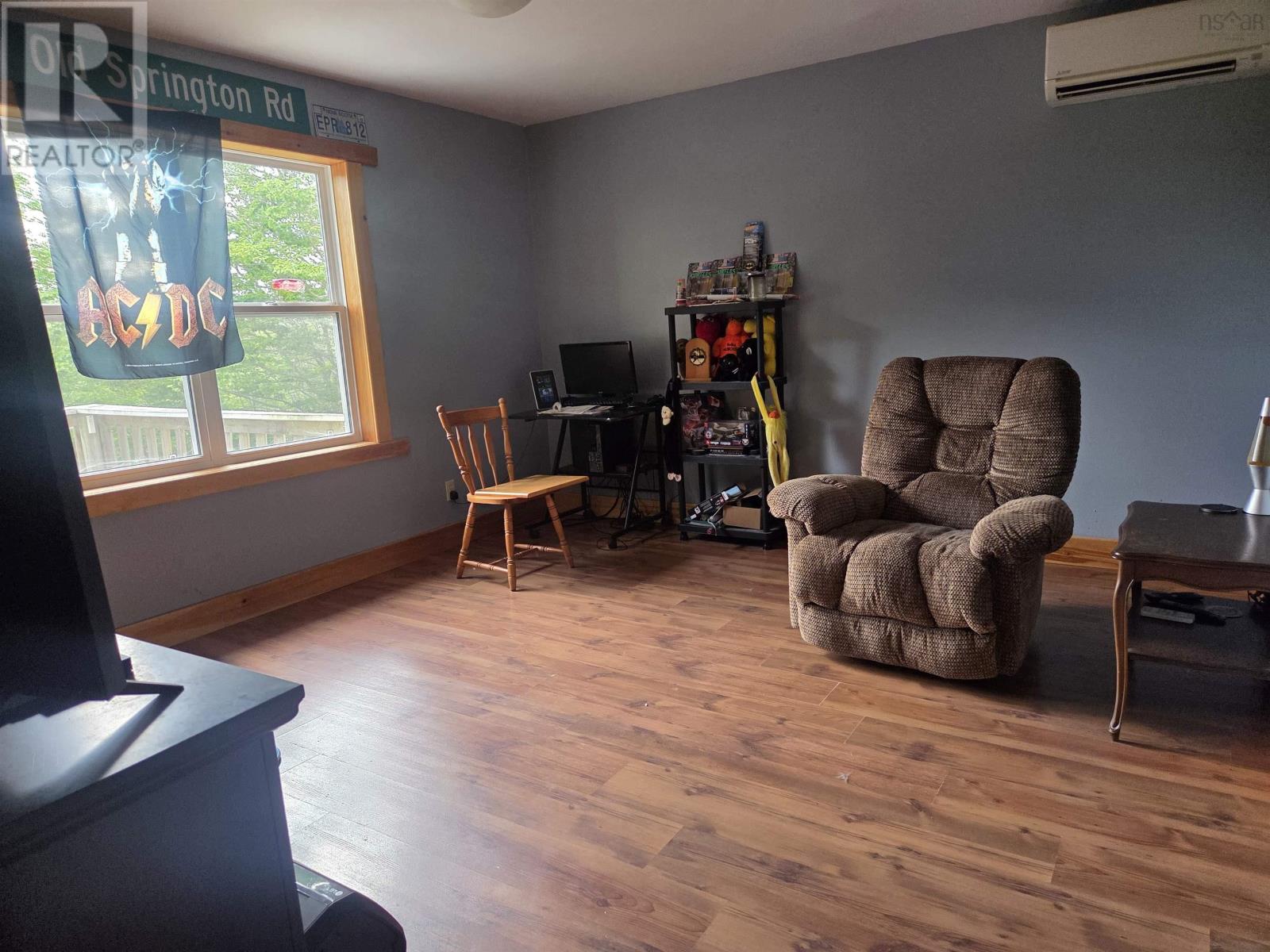 90 Riverview Road - 8