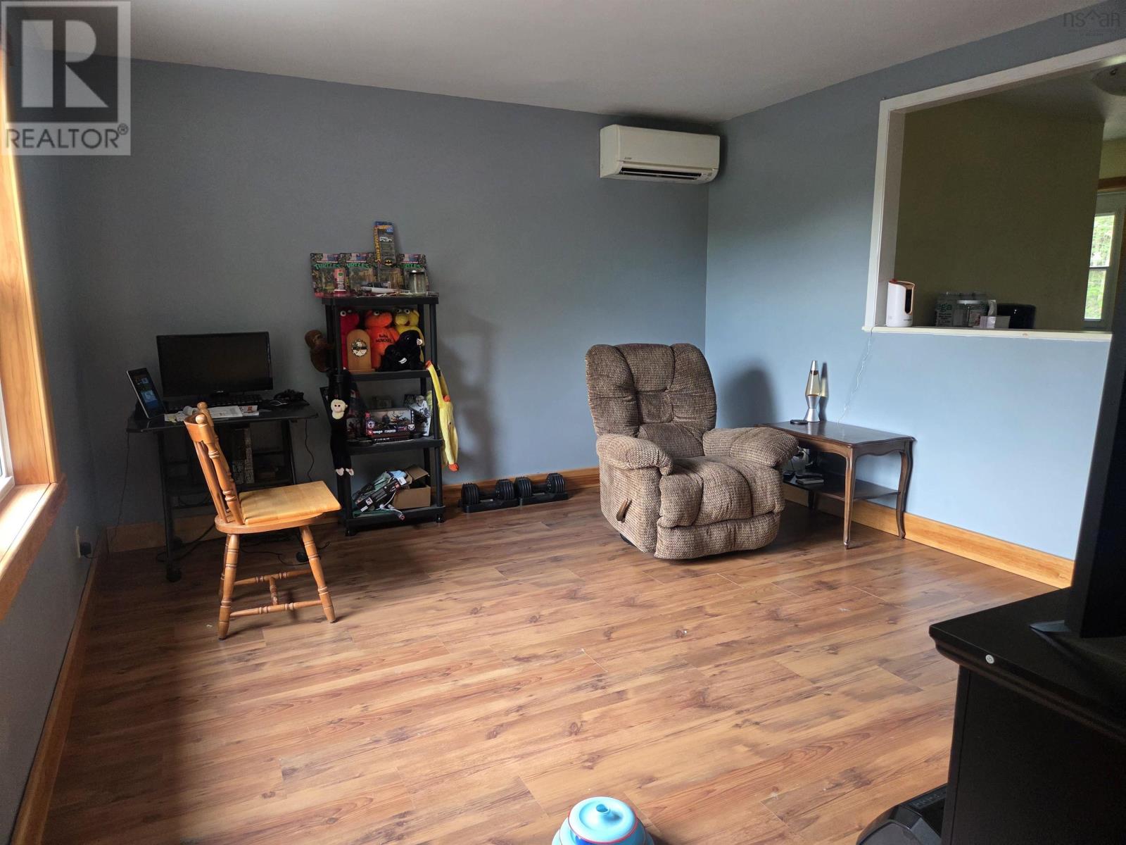 90 Riverview Road - 9