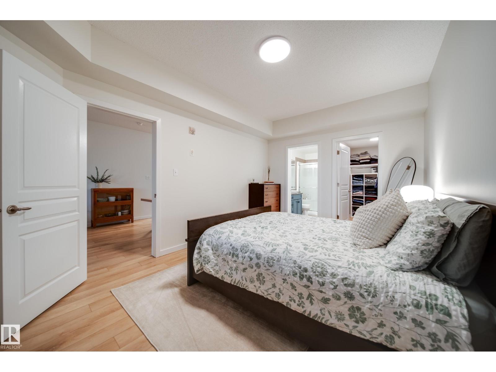 #105 11140 68 AV NW - 20