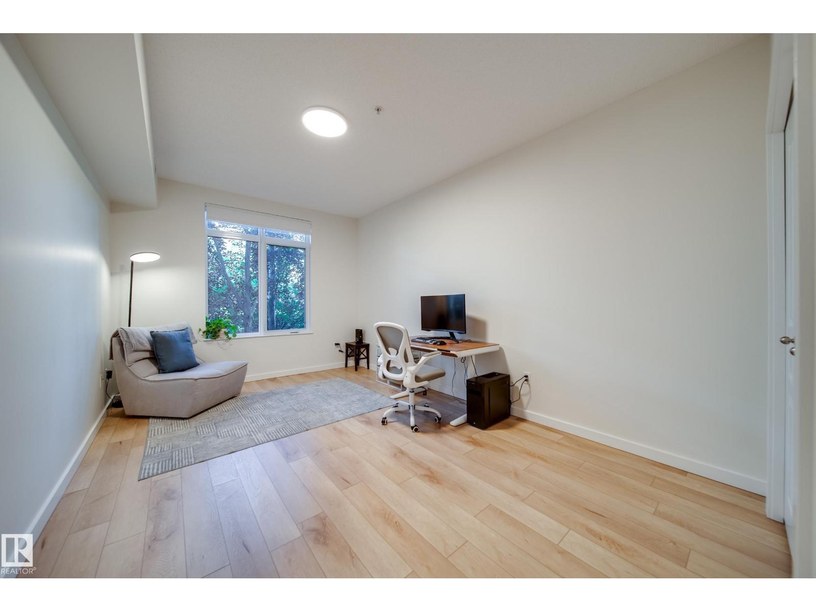 #105 11140 68 AV NW - 27