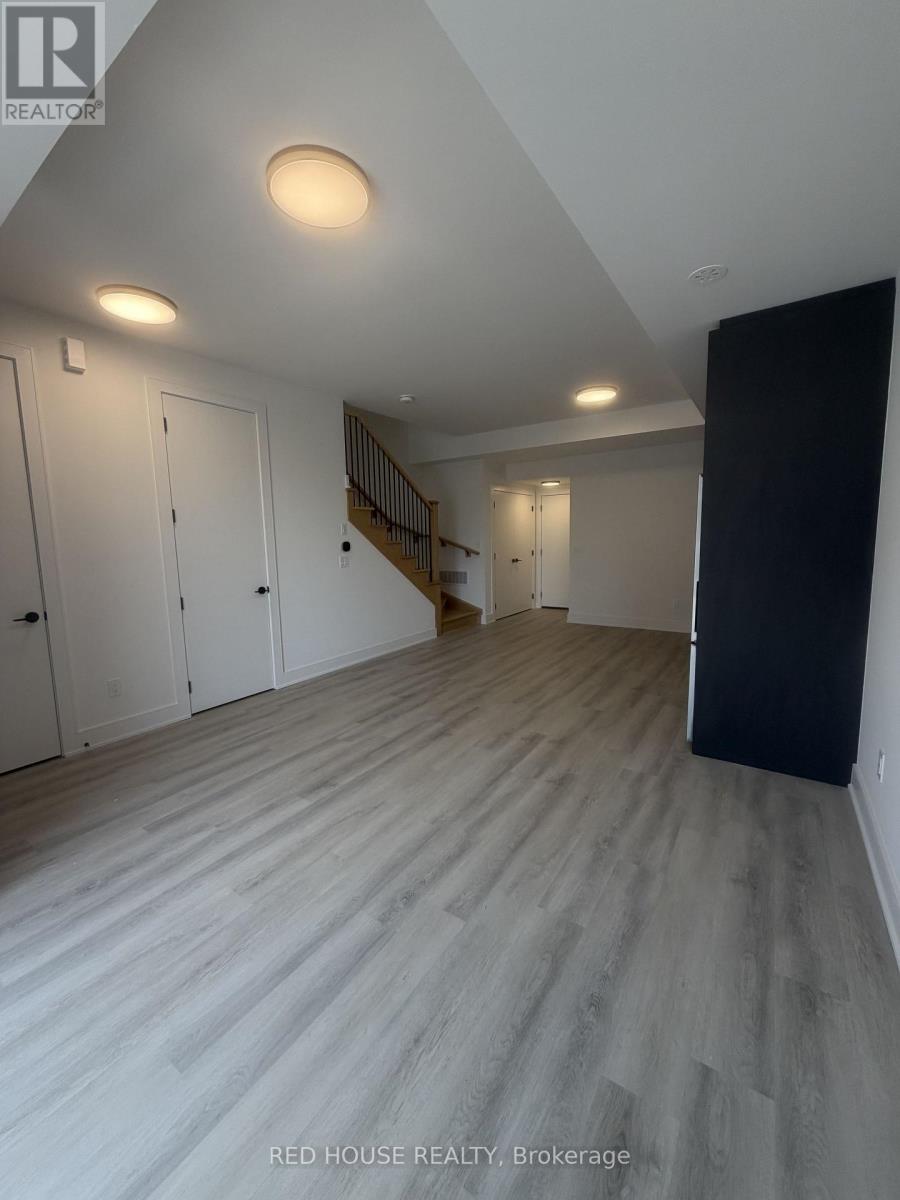 175 Everett Common, St. Catharines (Oakdale), Ontario, L2P0G7, St. Catharines (Oakdale), Ontario — photo 3 of 5