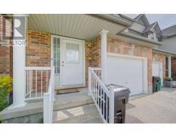 Kitchen - 650 Wild Ginger Avenue, Waterloo, ON N2V2T1 Photo 6