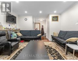 Primary Bedroom - 27 Kingsview Boulevard, Toronto, ON M9R1T5 Photo 10