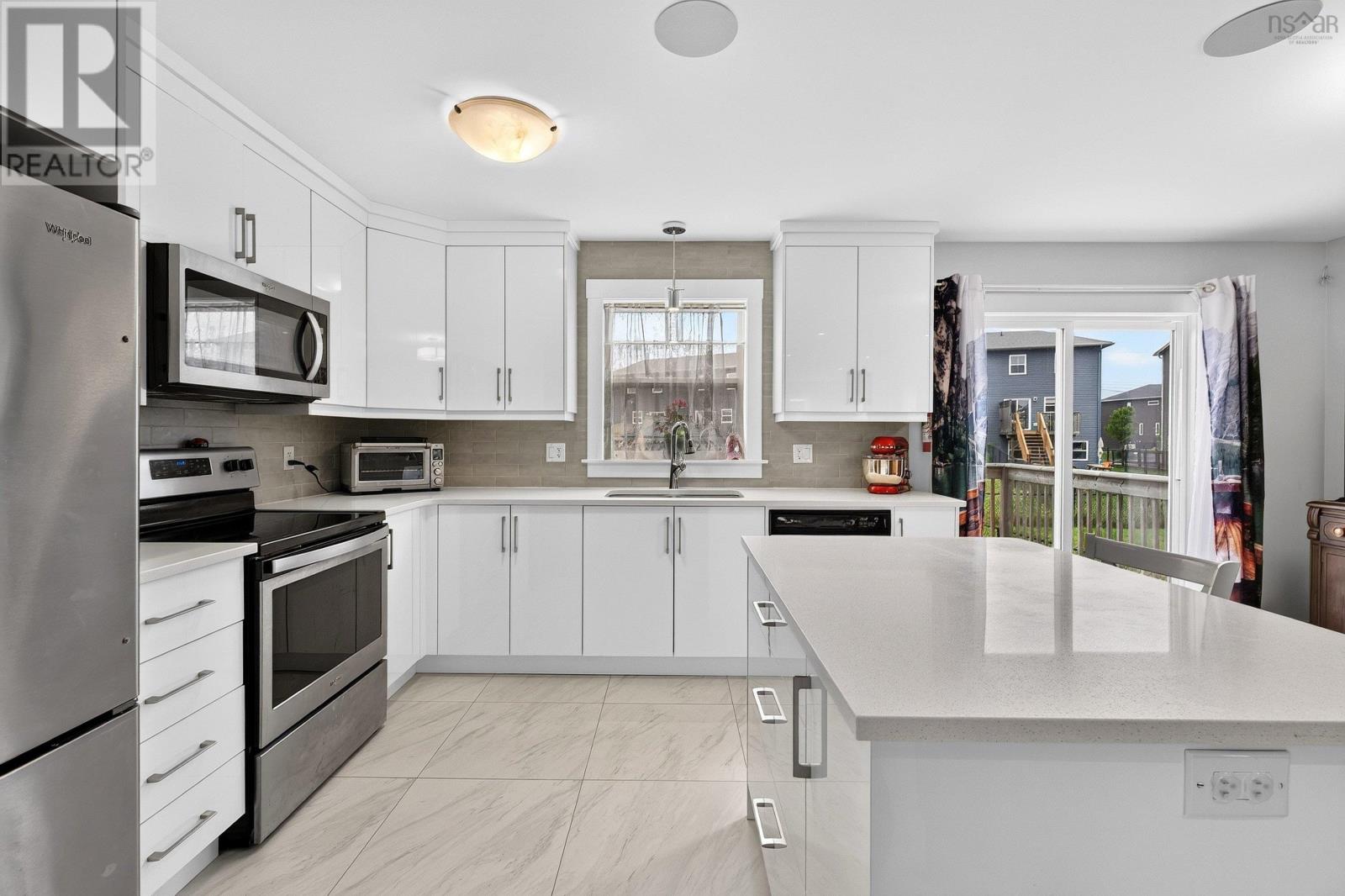 185 Titanium Crescent - Image 11