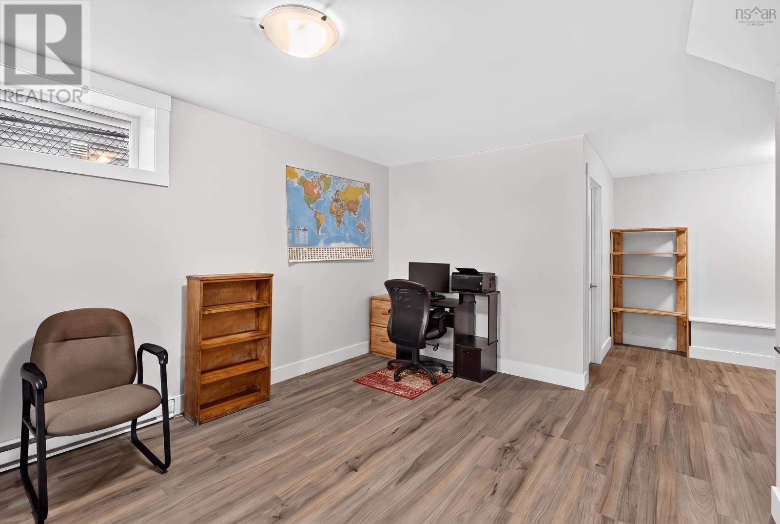 185 Titanium Crescent - Image 24