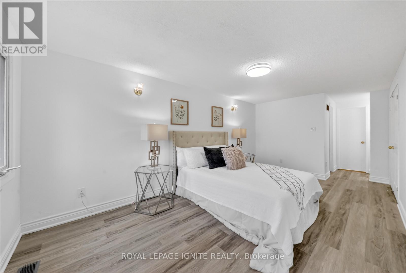 205 HUPFIELD TRAIL - Image 20