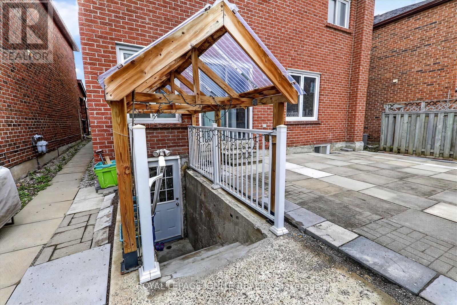 205 HUPFIELD TRAIL - Image 33