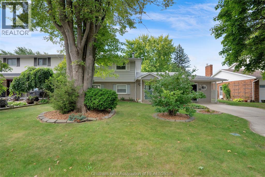 25 Sylvester DRIVE - 2