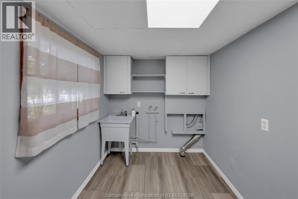 25 Sylvester DRIVE - 22