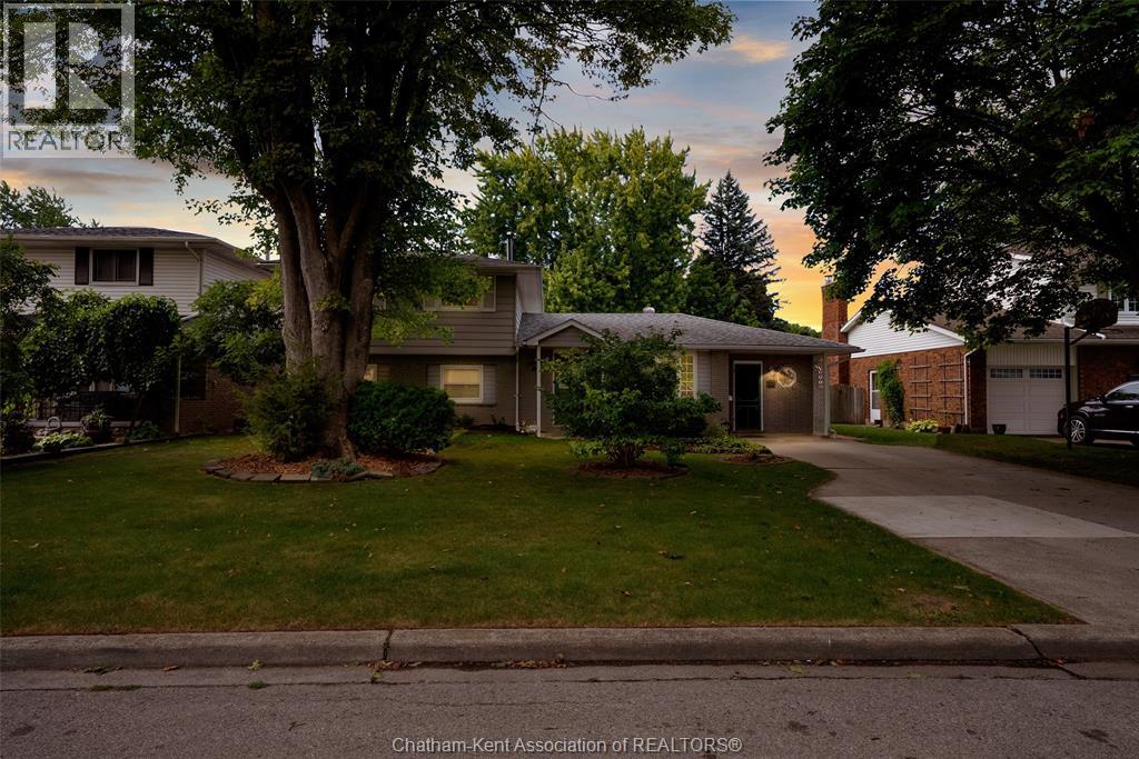 25 Sylvester DRIVE - 3