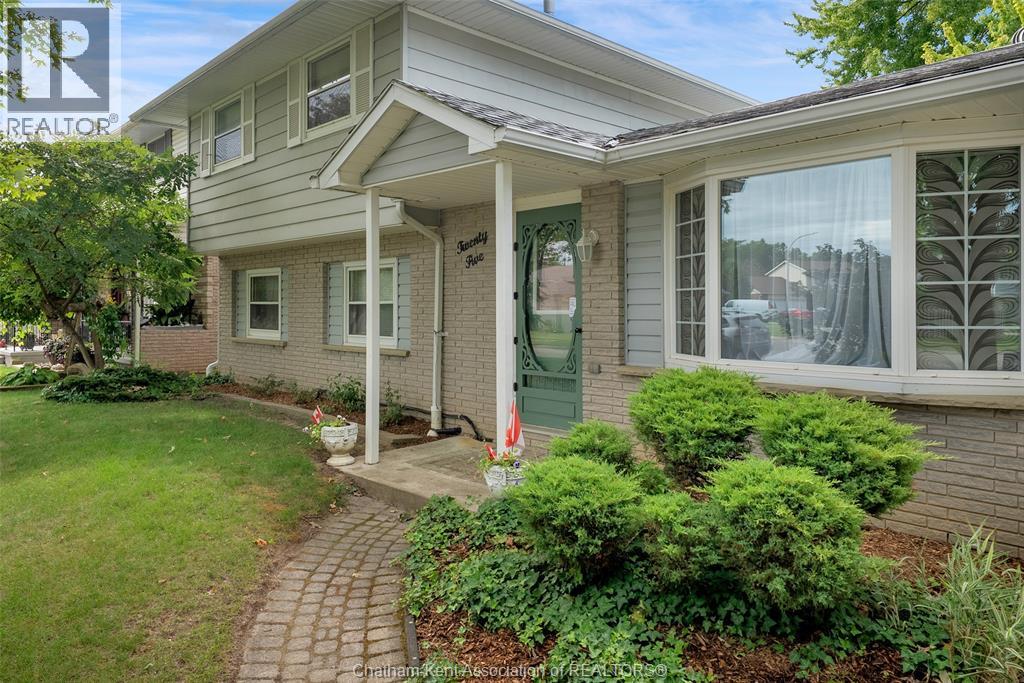 25 Sylvester DRIVE - 4