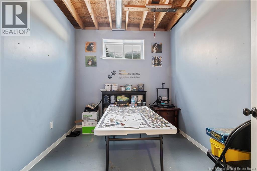 521 Royal - Image 33