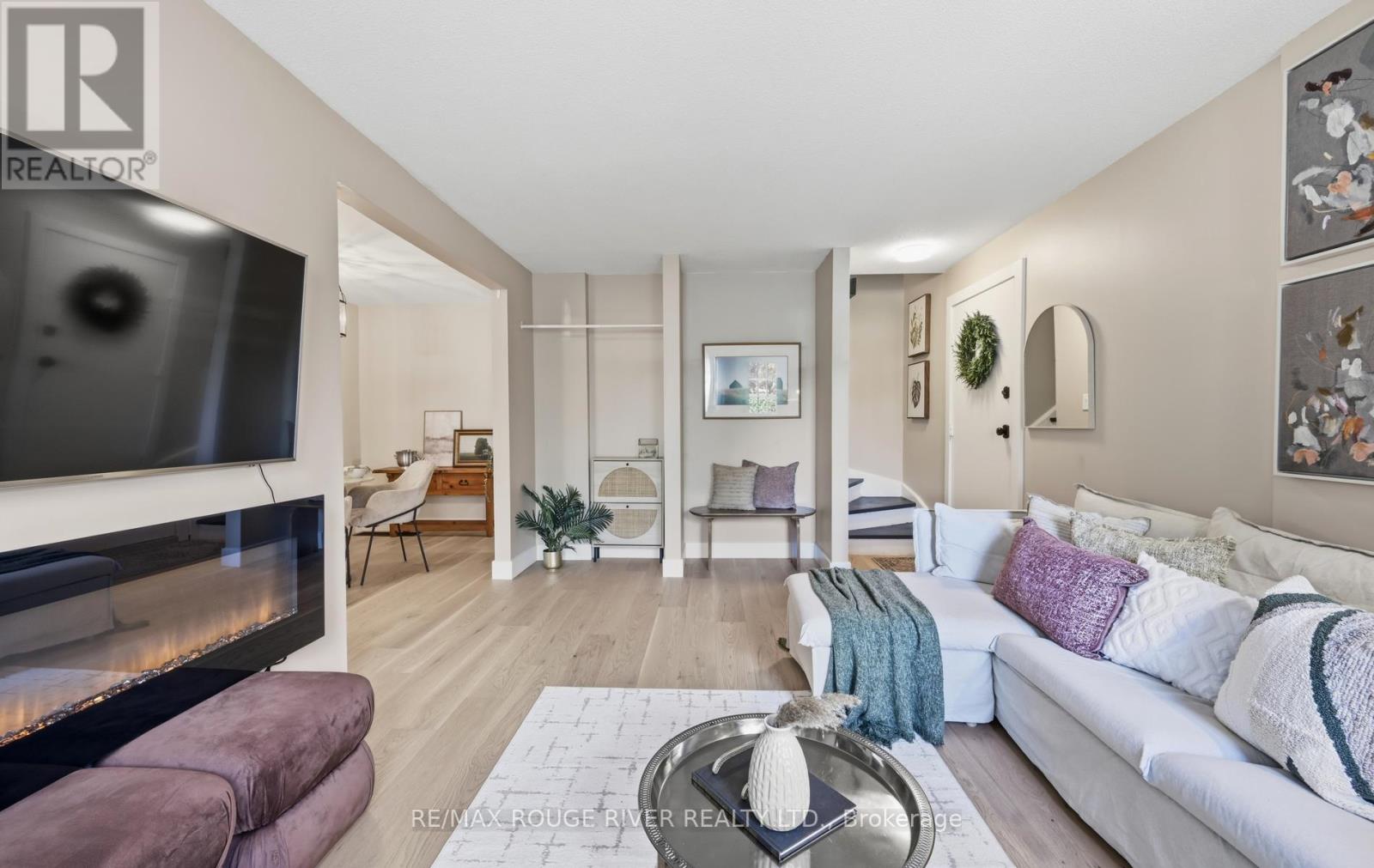 #72 960 GLEN STREET - Image 10