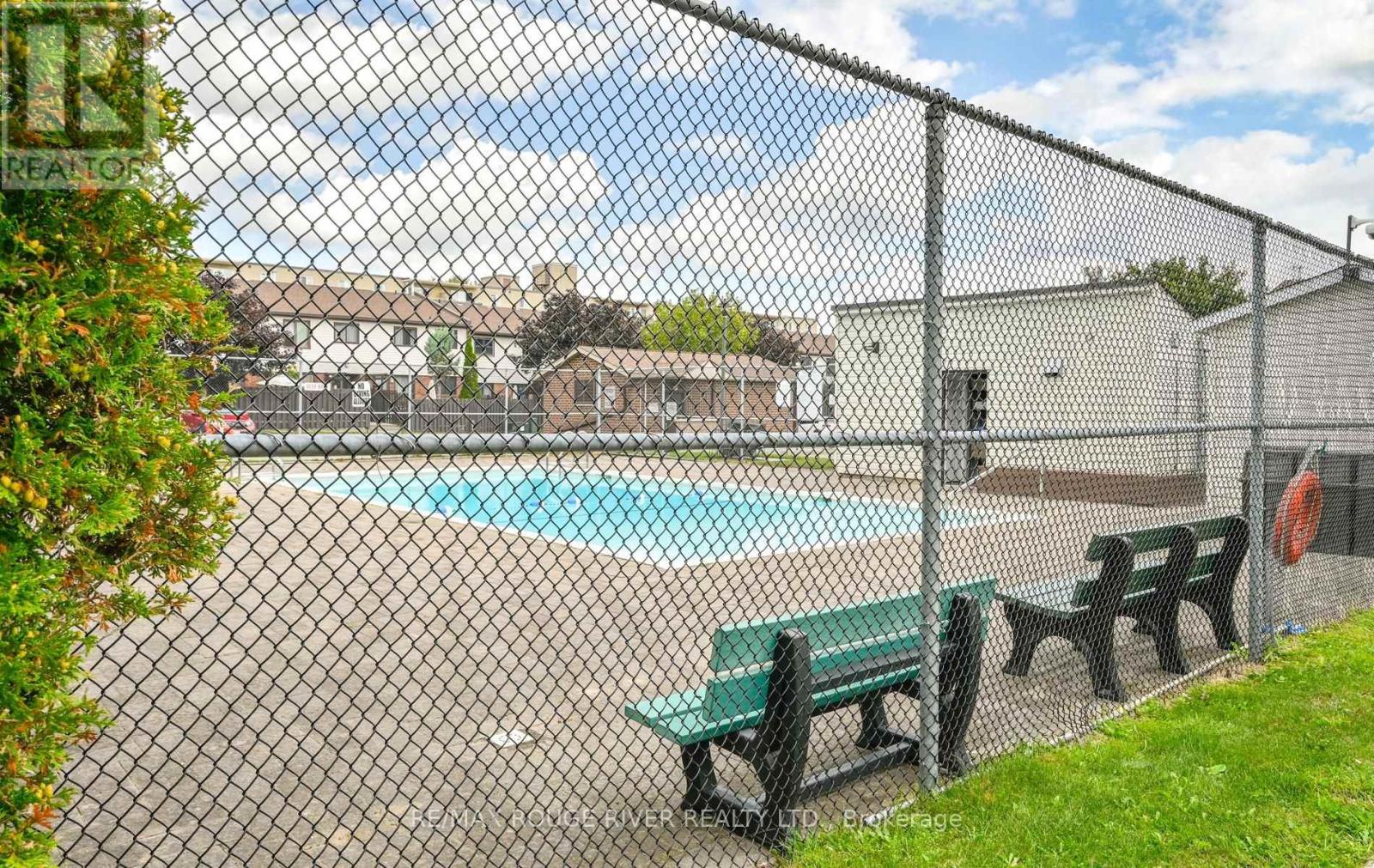 #72 960 GLEN STREET - Image 33