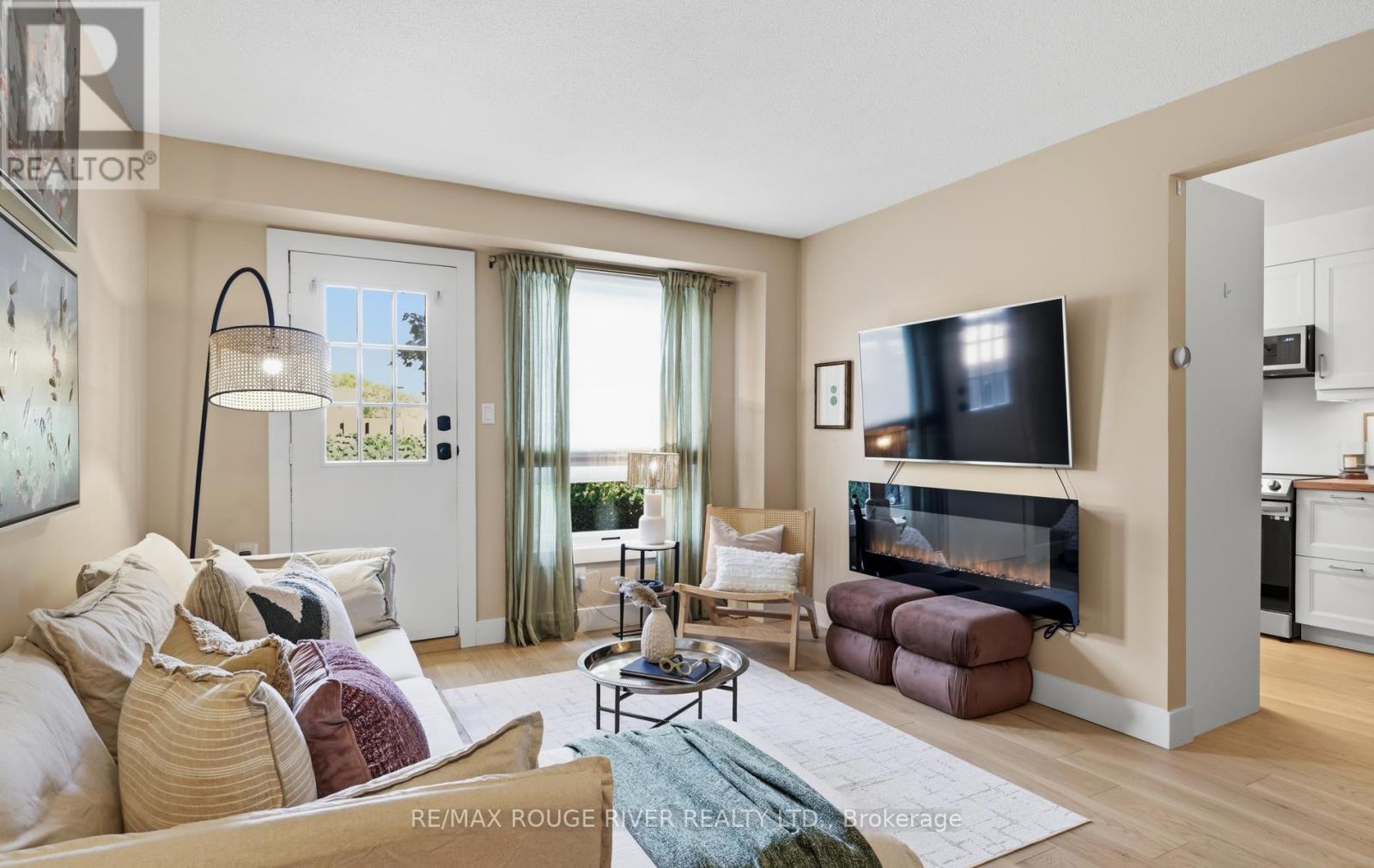 #72 960 GLEN STREET - Image 7