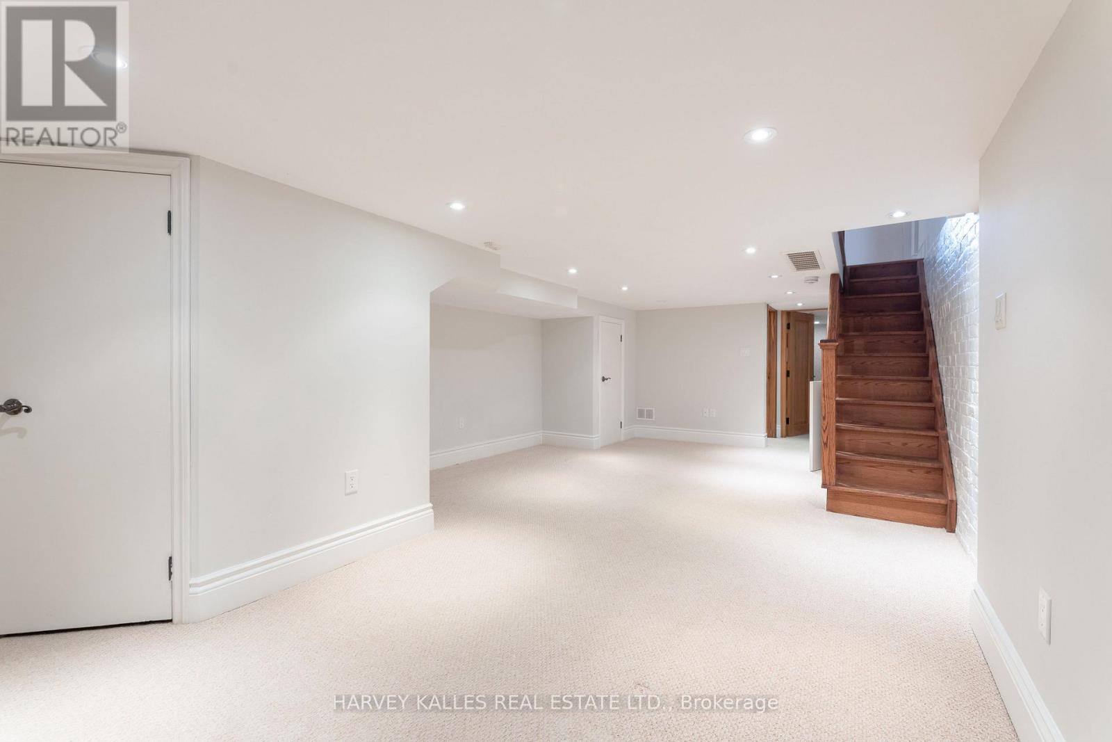 1107 GERRARD STREET E - 23