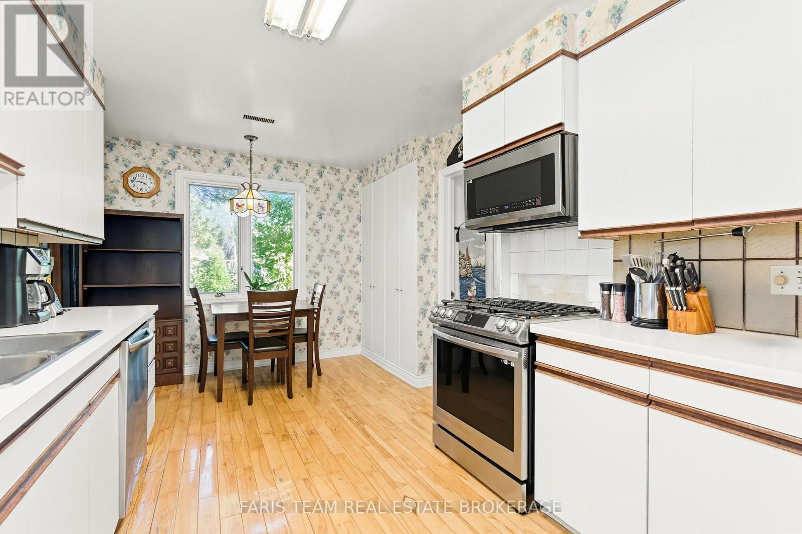 193 GOUETT STREET - 8