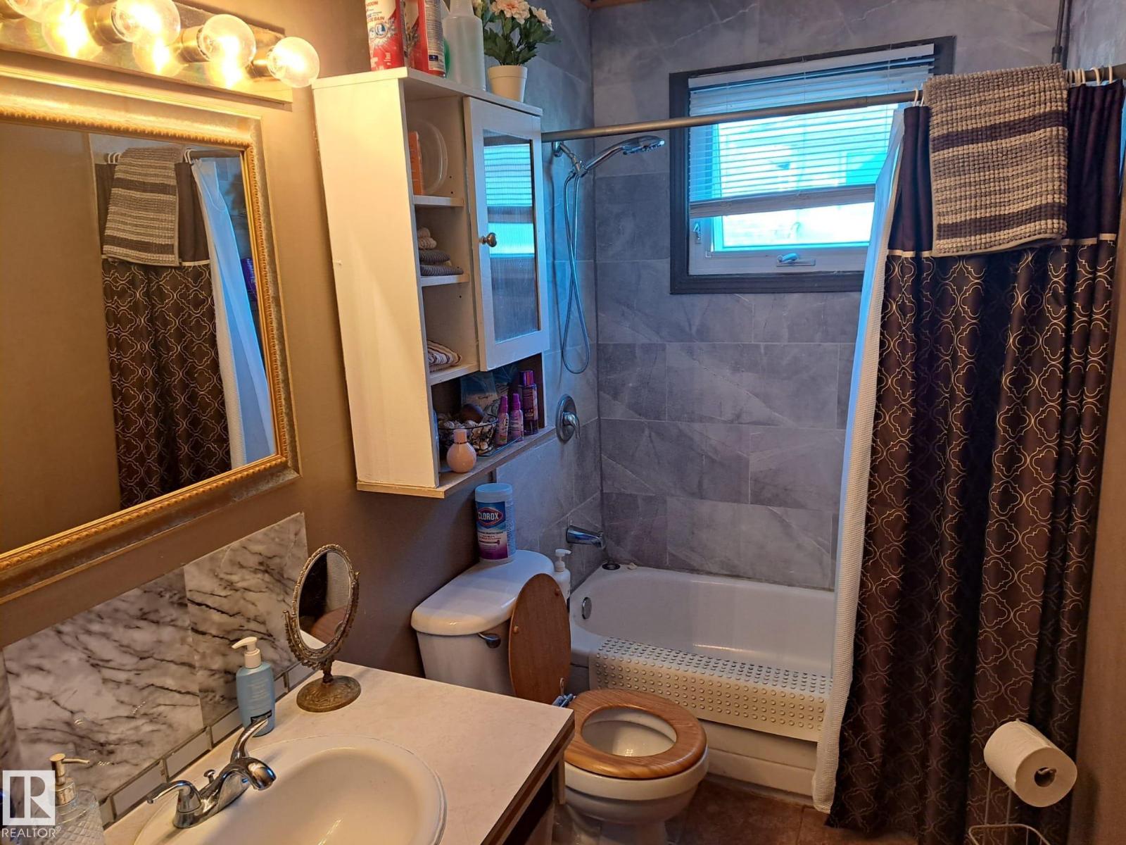 11440 144 AV NW - 10