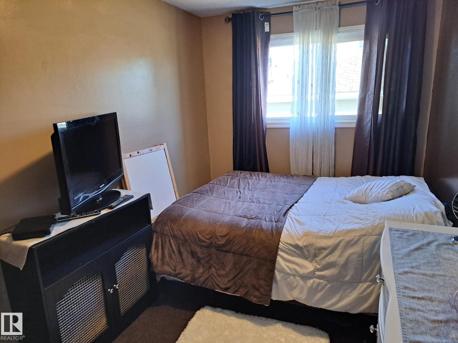 11440 144 AV NW - 9