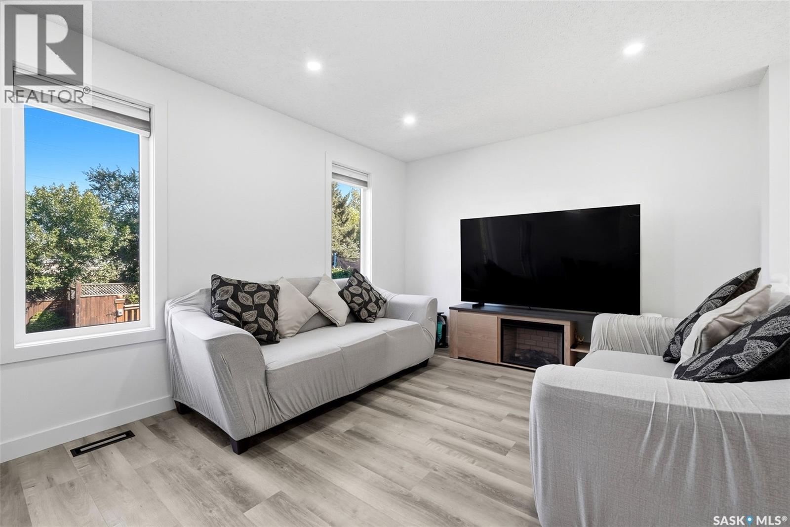 2715 Corbett ROAD - Image 4