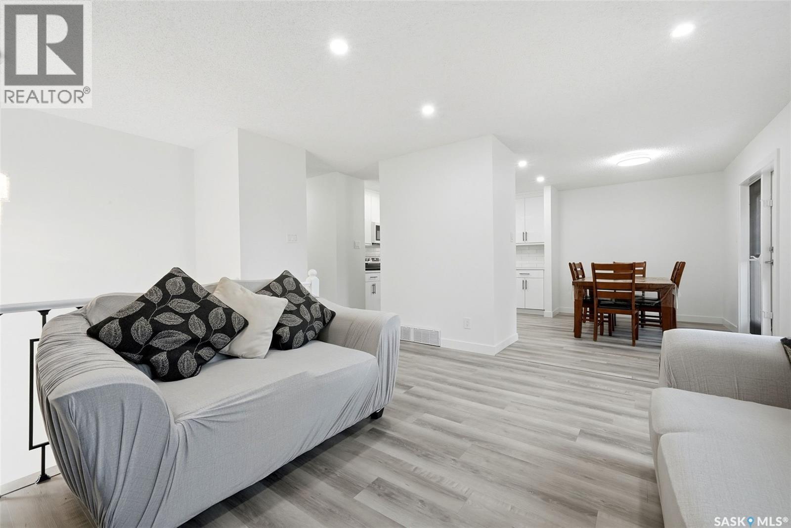 2715 Corbett ROAD - Image 5