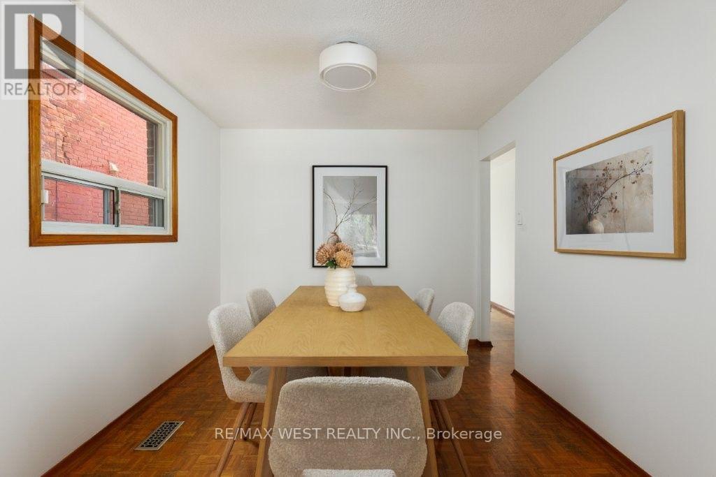 214 MARKHAM STREET - Image 7