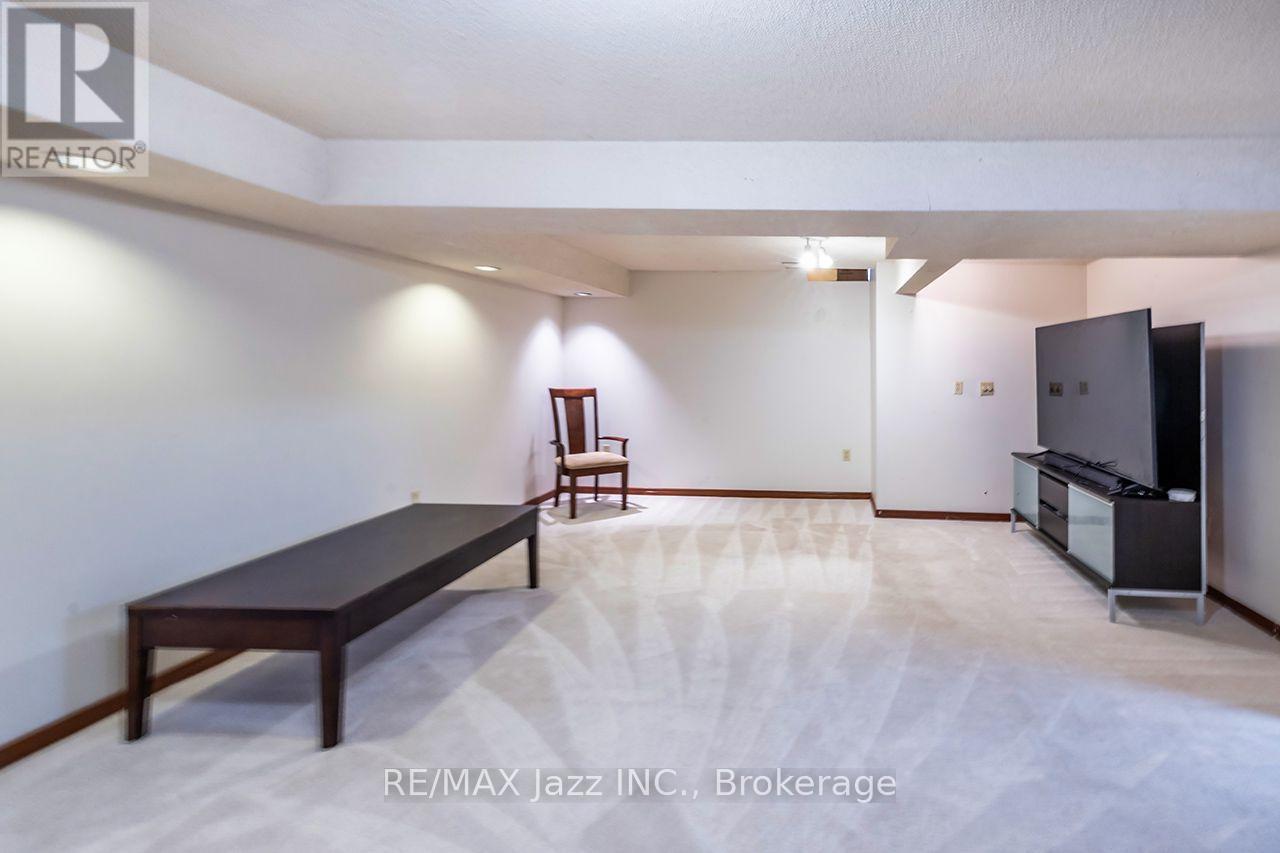 621 FLAVELLE COURT - Image 20