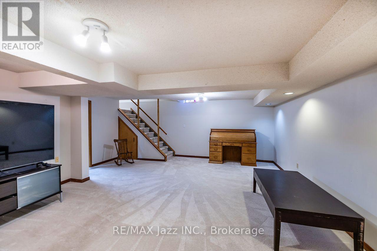 621 FLAVELLE COURT - Image 19