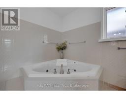 109 Elizabeth Street, Oshawa, ON L1J8H3 Photo 24