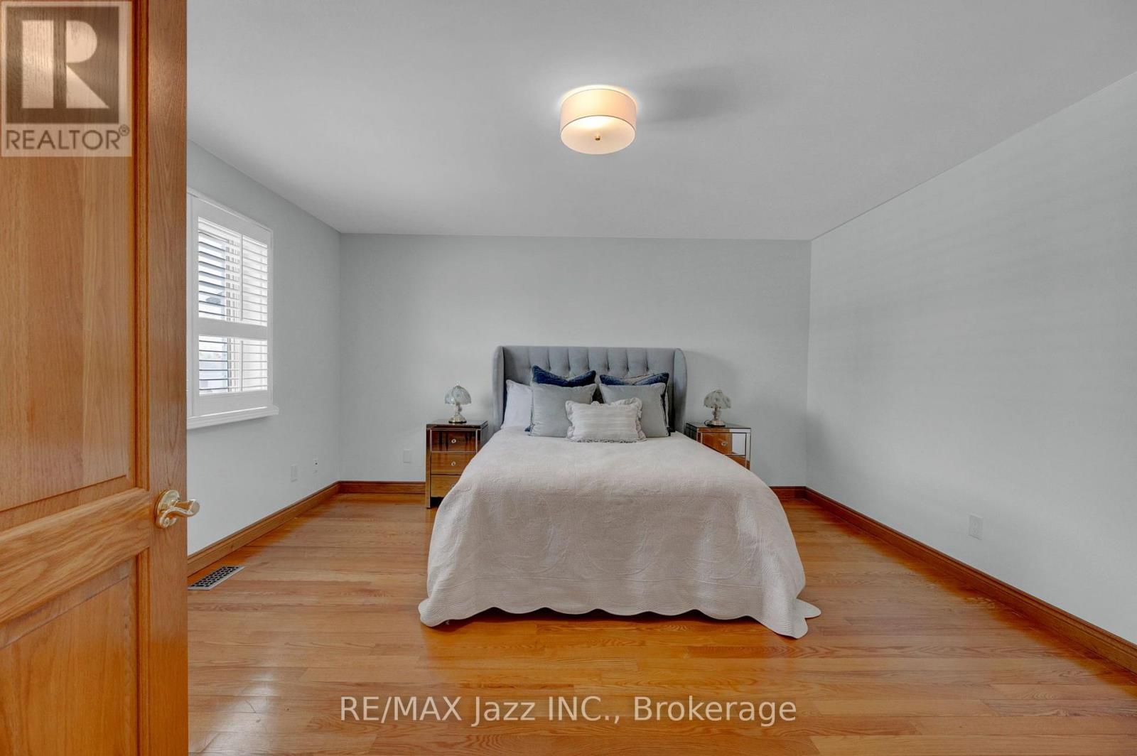 109 ELIZABETH STREET - 33