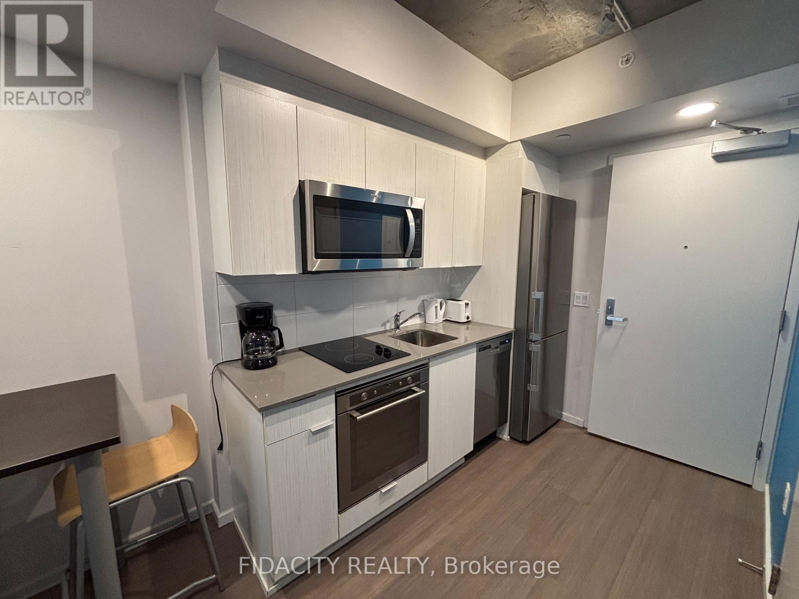 #2908 105 CHAMPAGNE AVENUE S - 4