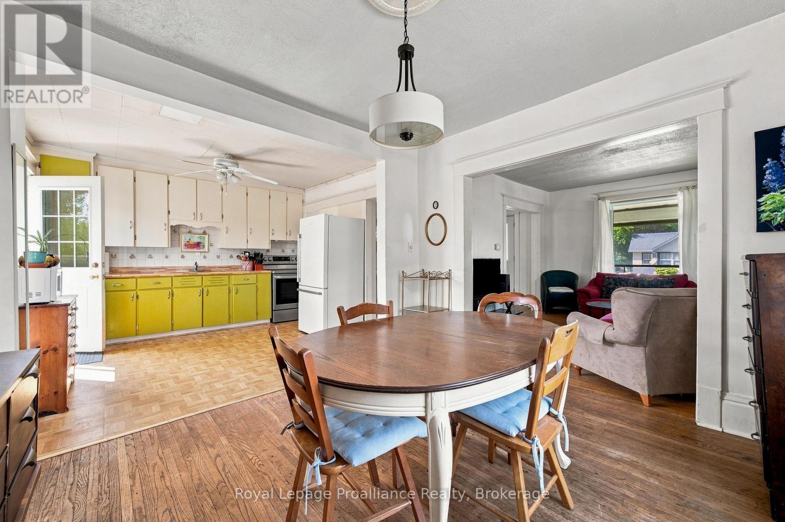 135 MCGILL STREET - 14