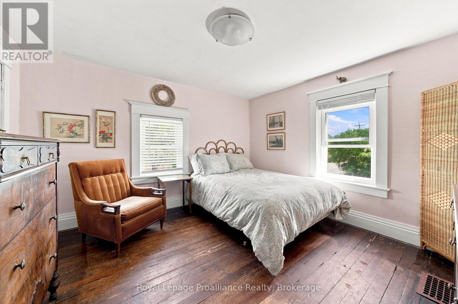 135 MCGILL STREET - 24