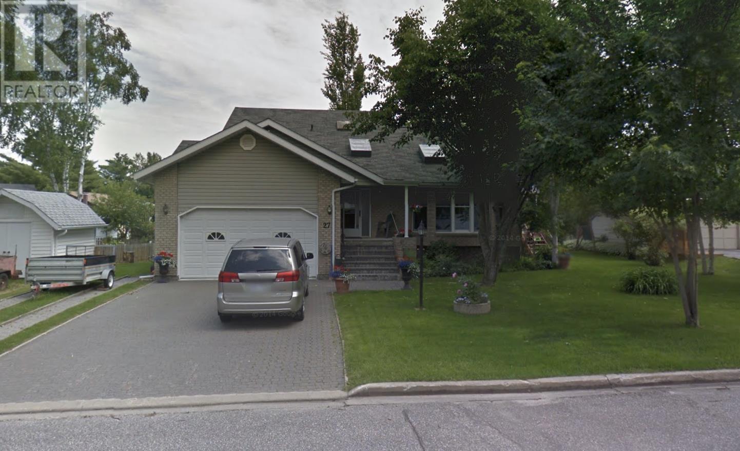 27 Dingwall PKWY - 1