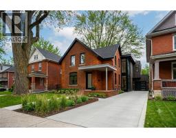 4pc Bathroom - 257 Ontario Street, Stratford, ON N5A3H6 Photo 7