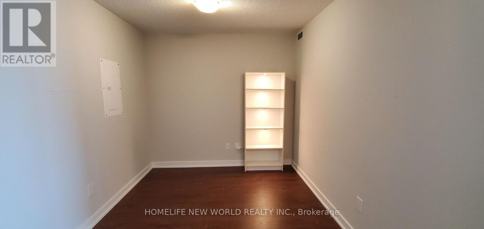 #811 121 MCMAHON DRIVE - 6