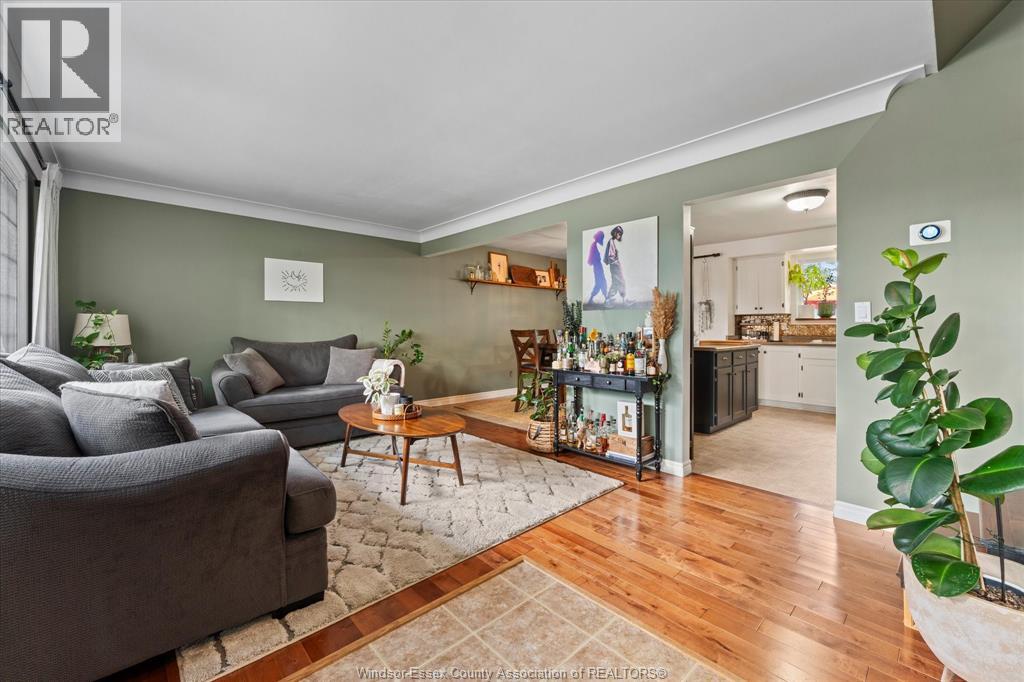 11 Riviera - Image 5