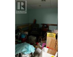 Primary Bedroom - 2131 Walker Avenue, Peterborough, ON K9L1T6 Photo 7